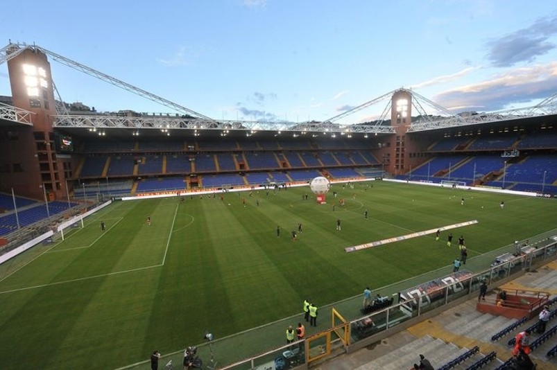 Estadio. Genoa contra Napoli