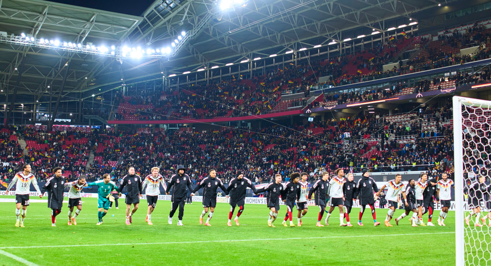 paron noviembre stadium celebracion Alemania