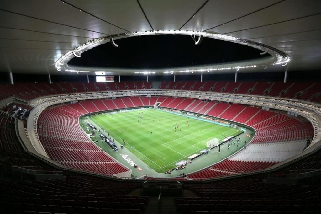 Estadio. Guadalajara contra Querétaro
