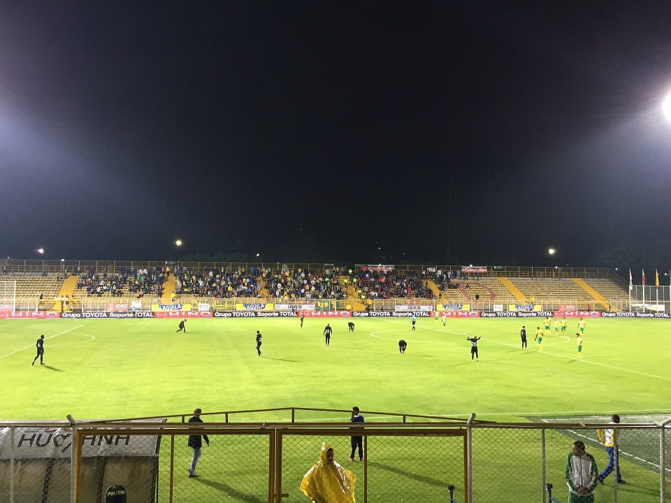 Estadio. Inter Bogotá contra Junior