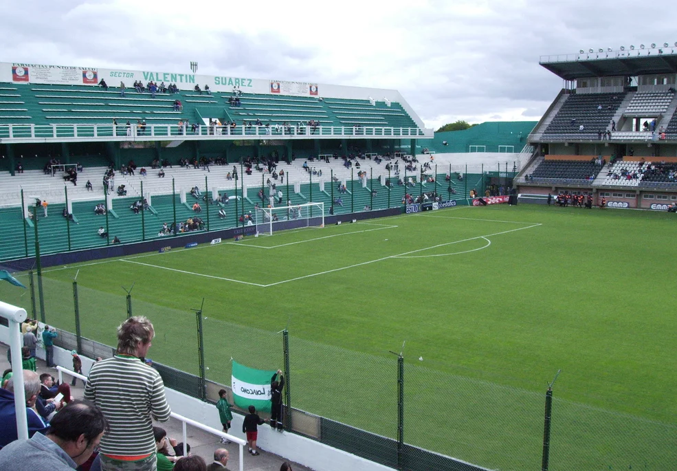 Estadio. Barracas Central contra Audax Italiano
