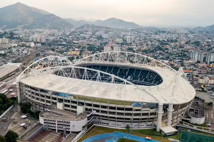 Estadio. Botafogo contra Independiente Petrolero