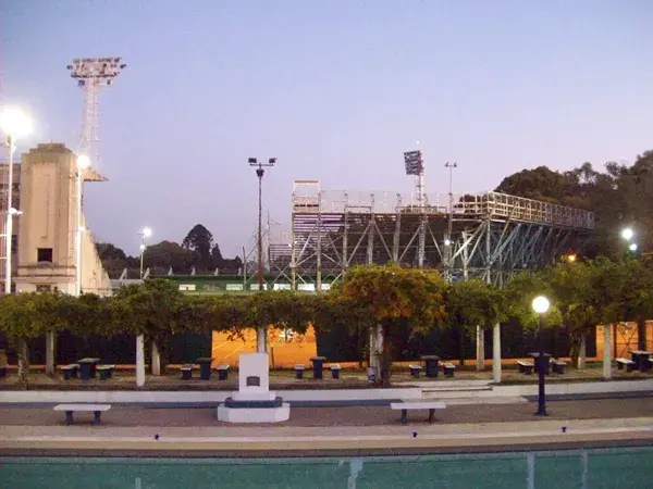 Estadio. Gimnasia contra Argentinos Juniors
