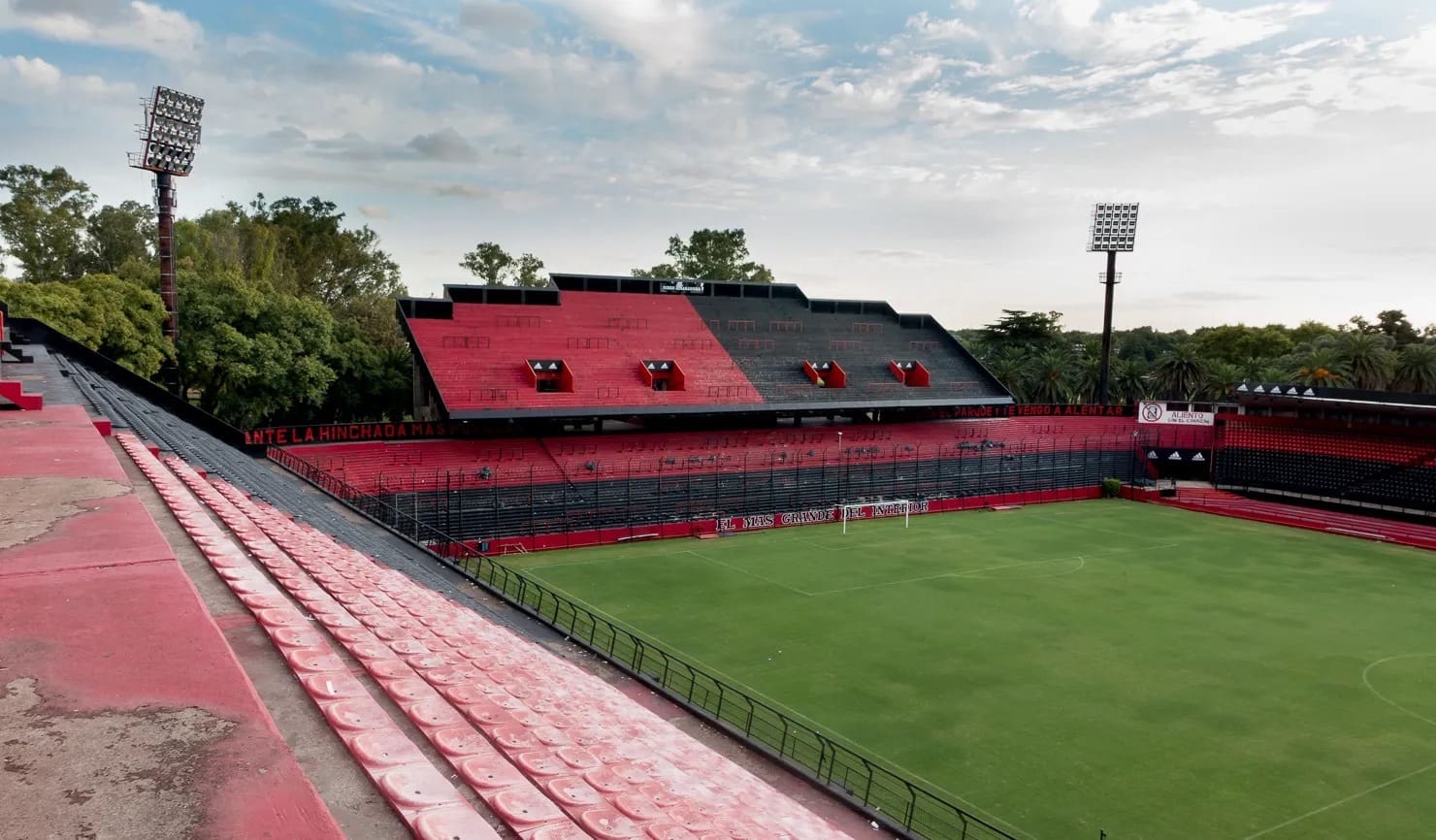 Estadio. Newell's contra Instituto