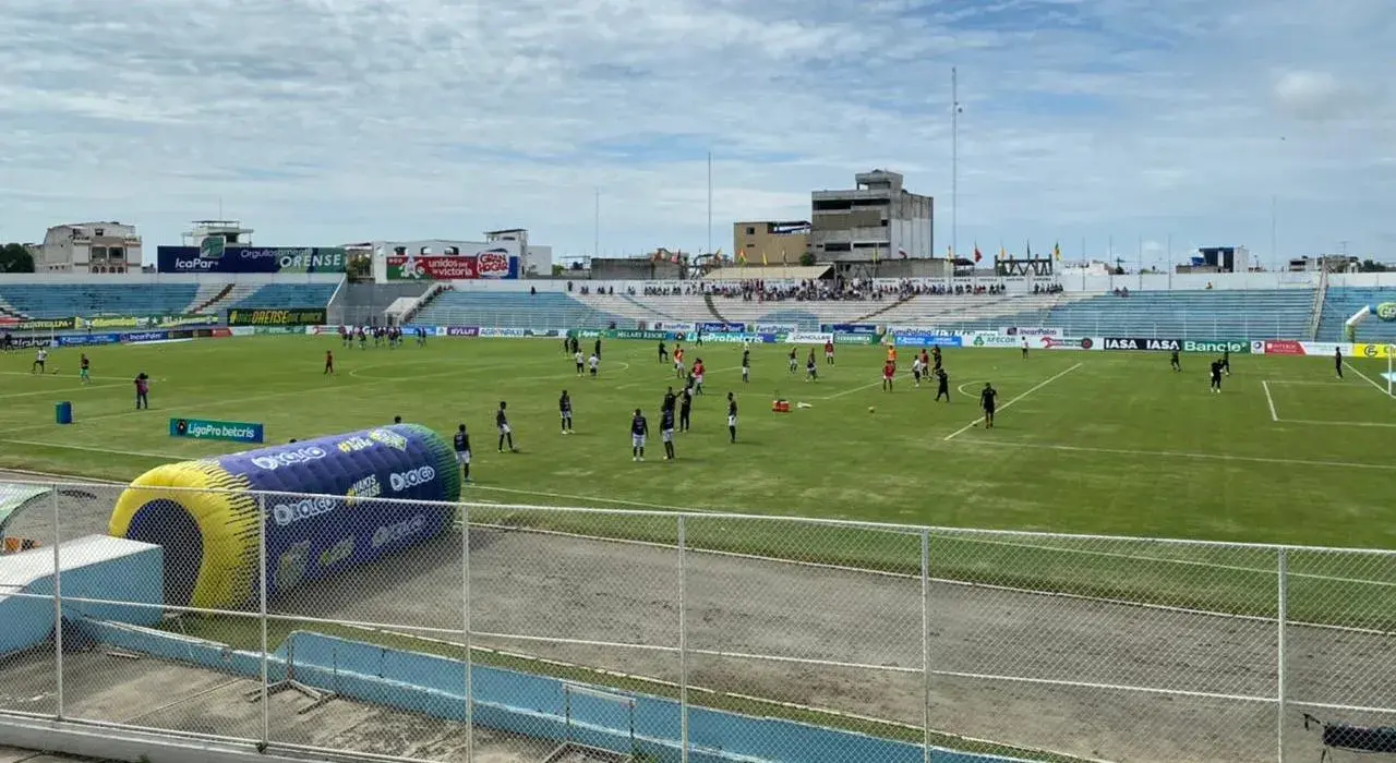 Estadio. Orense contra Barcelona SC