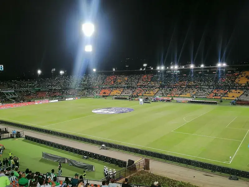 Atlético Nacional contra Inter Bogotá juegan en el Estadio Atanasio Girardot.