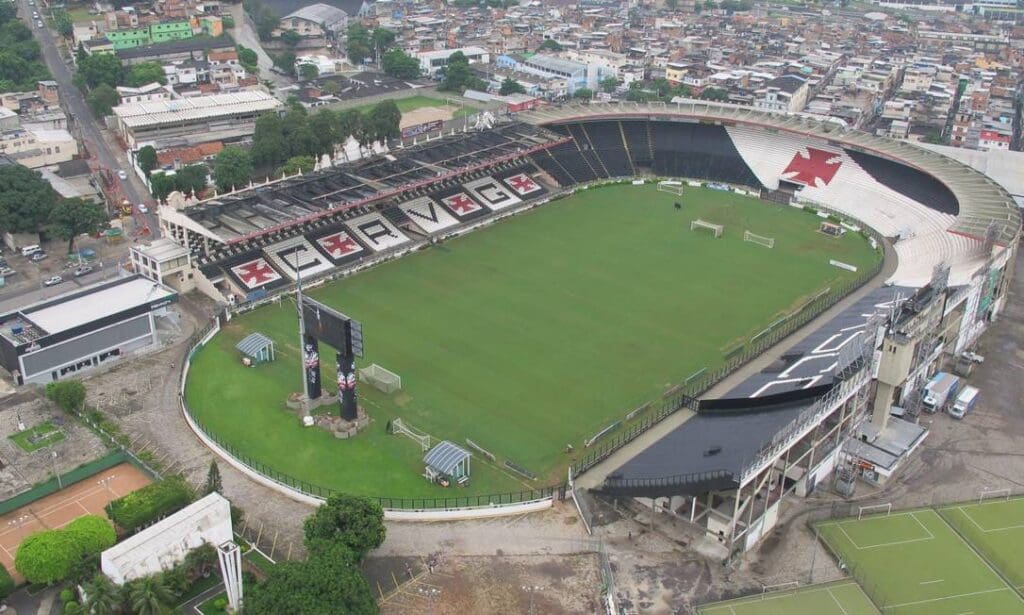 Vasco da Gama contra Atlético Mineiro se enfrentan en el Estadio Sao Januario.