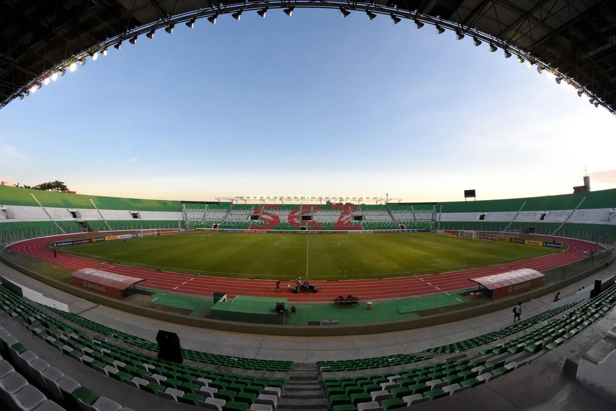 Estadio. Blooming contra Bolívar