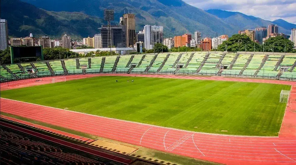 Estadio. La Guaira contra Bolívar