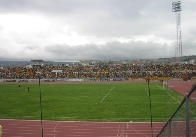Estadio. Leones del Norte contra Macará