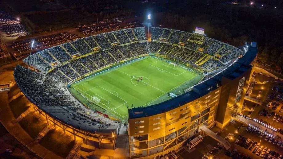 Estadio. Peñarol contra Corinthians