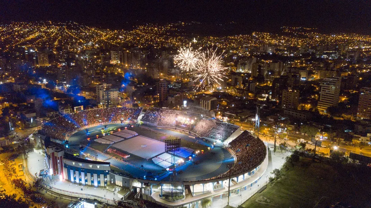 Estadio. Universitario Vinto contra Bolívar