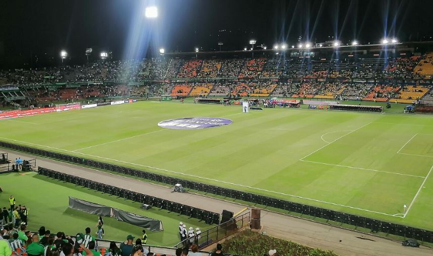 Atlético Nacional contra Independiente Medellin de Barranquilla juegan en el Estadio Atanasio Girardot.