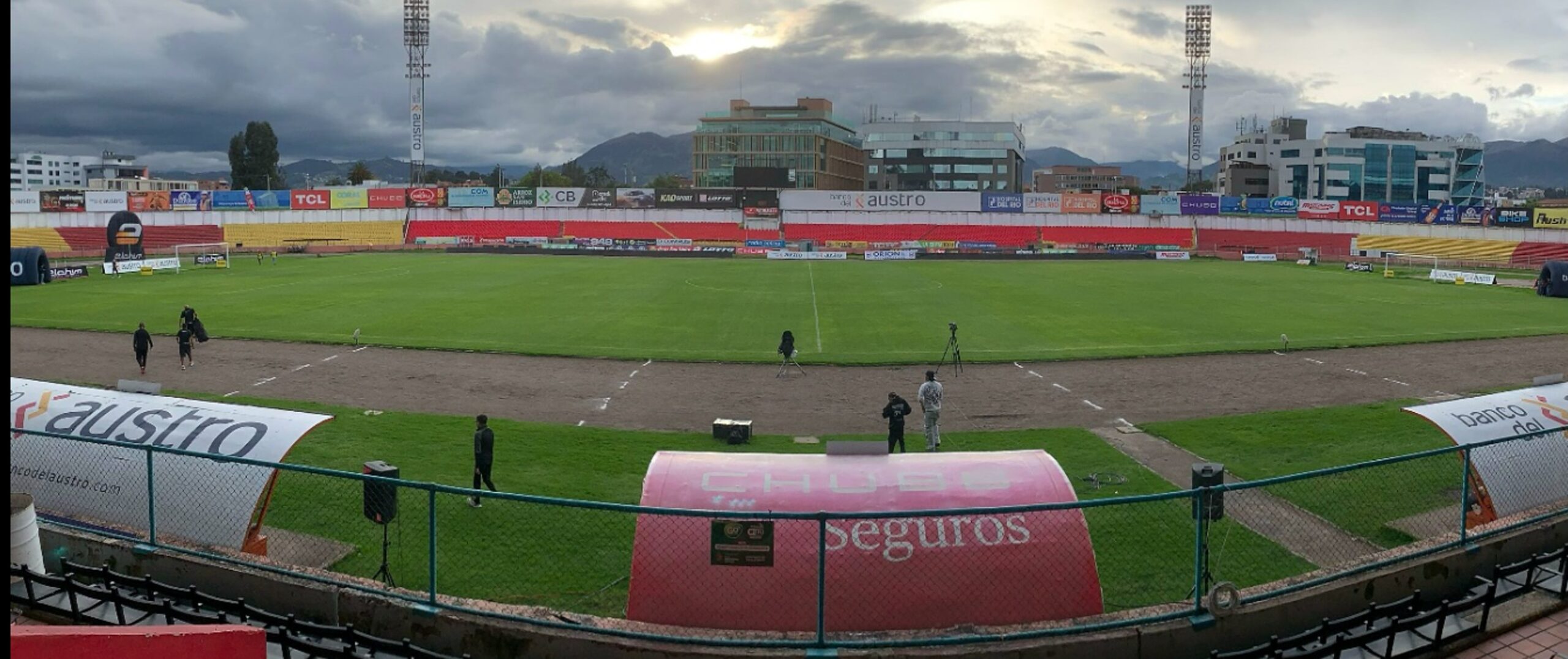 Estadio donde jugará el Deportivo Cuenca contra Emelec.