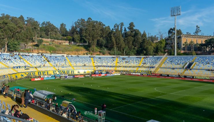 Everton de Viña del Mar contra Deportes Iquique — Primera División de Chile, domingo 30 de noviembre 2025 Estadio