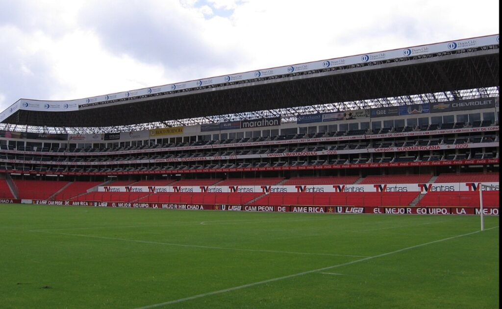 LDU de Quito contra Universidad Católica.