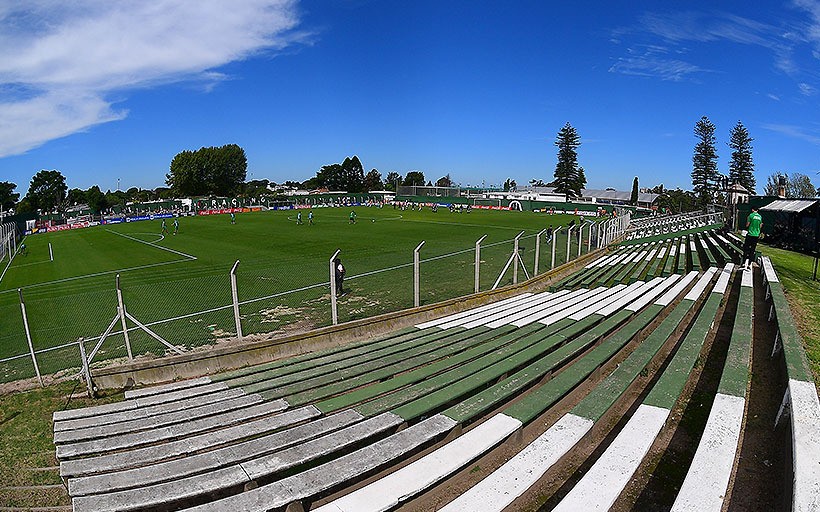 Estadio. Racing contra Danubio