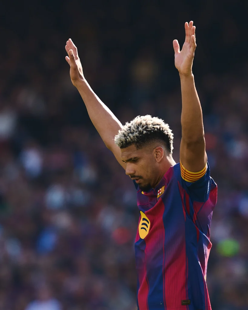 Ronald Arujo hizo el gol que le dio el gtriunfo a Barcelona ante Rayo vallecano