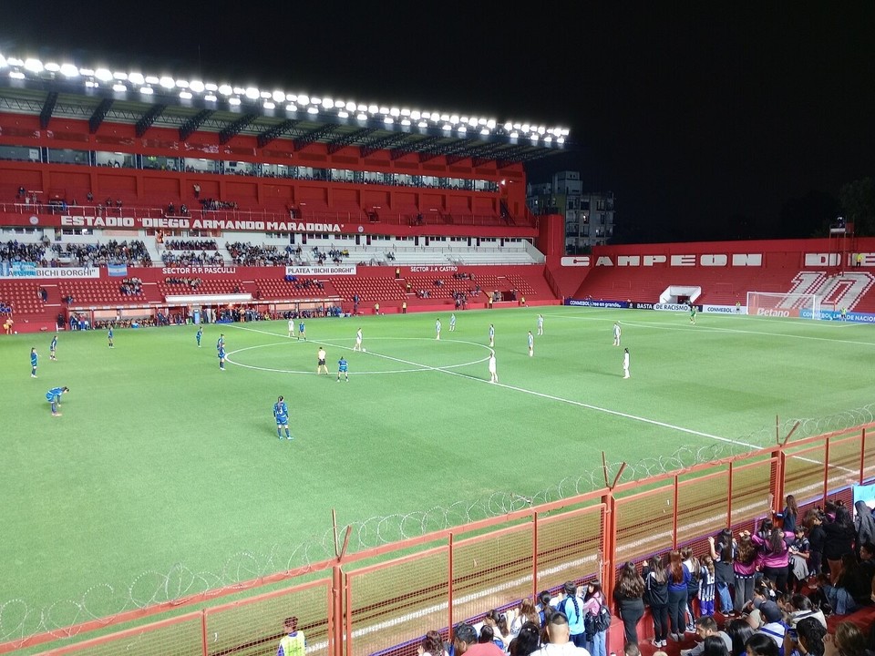 Estadio. Argentinos Juniors contra Banfield