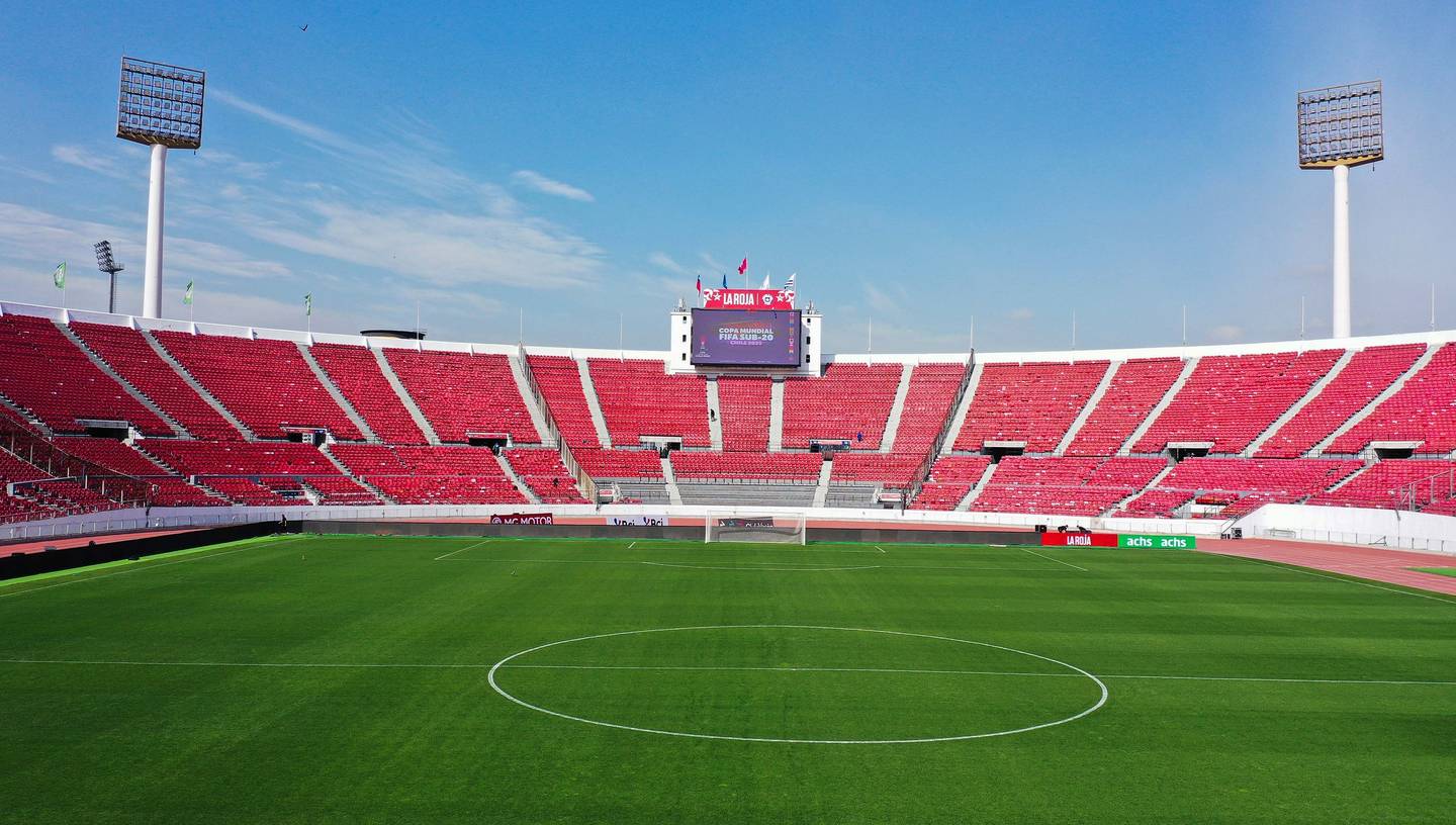 Estadio. Universidad de Chile contra La Serena