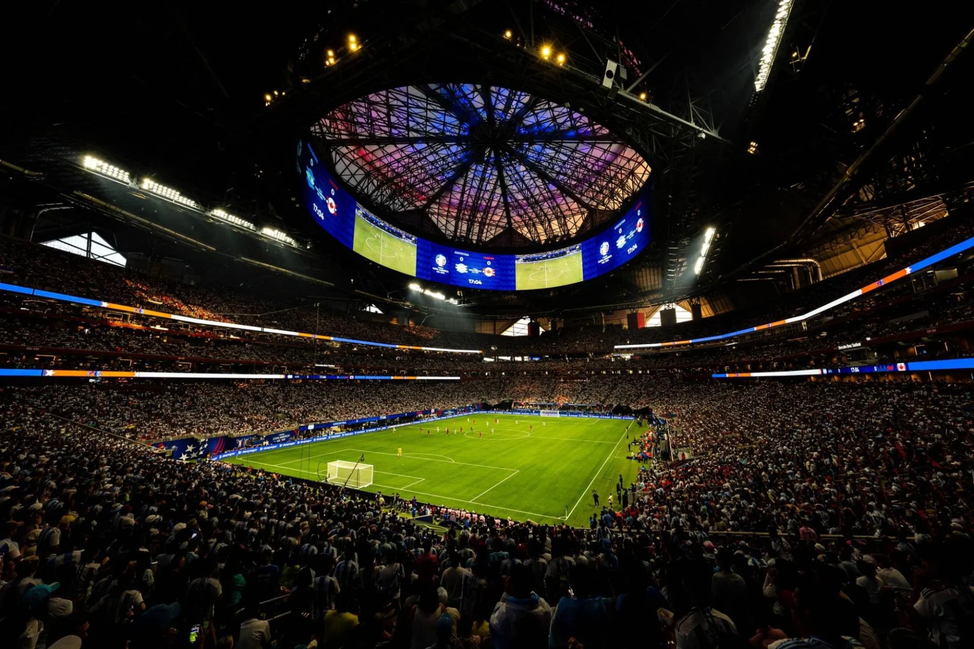 Atlanta Stadium. España contra Cabo Verde