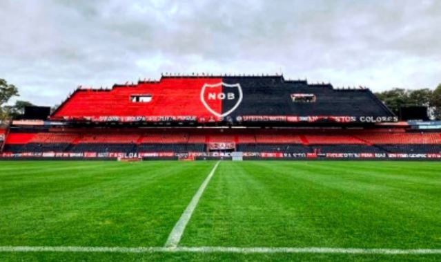 Estadio Newell’s Old Boys contra Racing Club – Liga Profesional Argentina 2025 – Domingo 16 de Noviembre de 2025