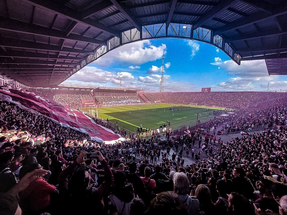 Estadio. Lanús contra Unión