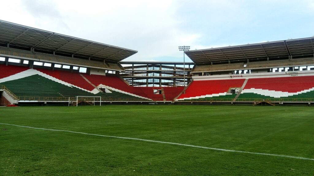Estadio. Boyacá Chicó contra Águilas Doradas