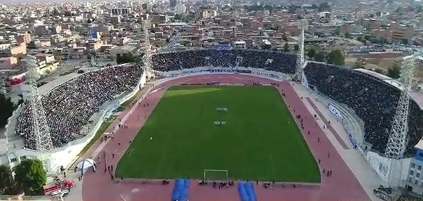 Estadio Real Oruro - Real Oruro contra Blooming –División Profesional Bolivia– 12 de Abril