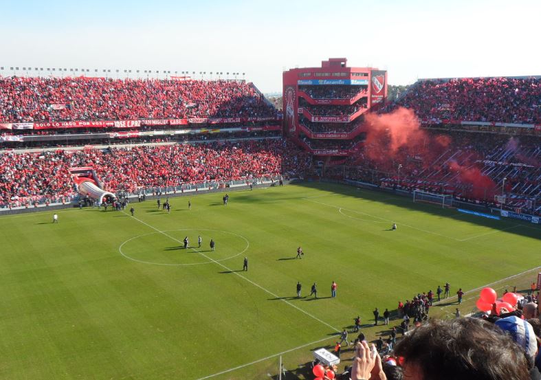 Estadio Independiente contra Atlético Tucumán – Torneo Clausura Argentina Primera División – Viernes 1 de Noviembre de 2025, 20 Hs