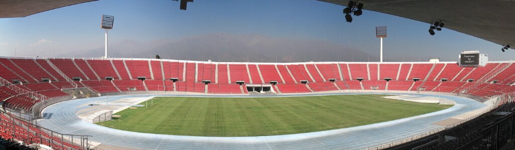 Estadio. Universidad de Chile contra Deportes Limache