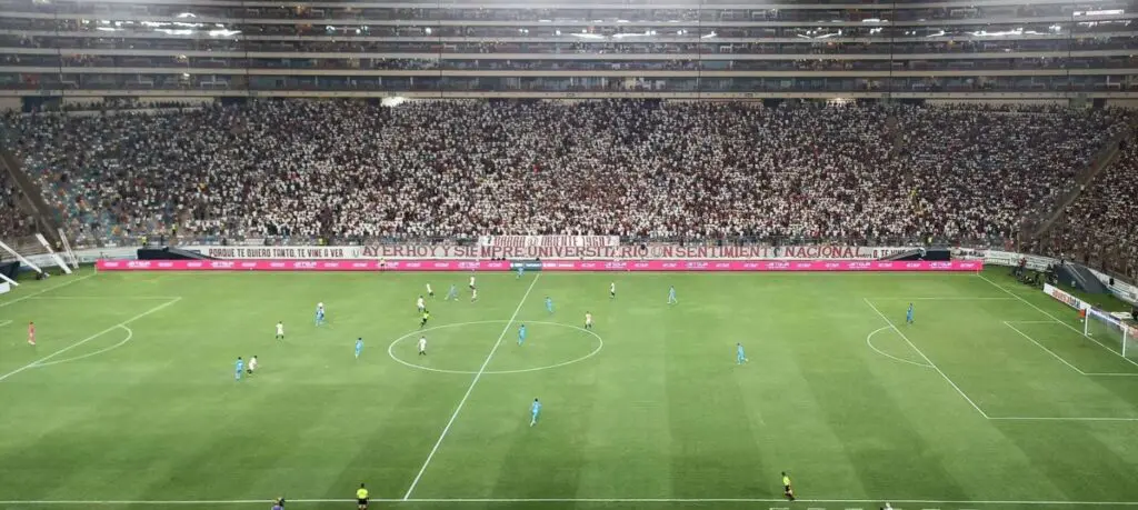 Universitario contra Nacional Montevideo se juega en el Estadio Monumental de Lima