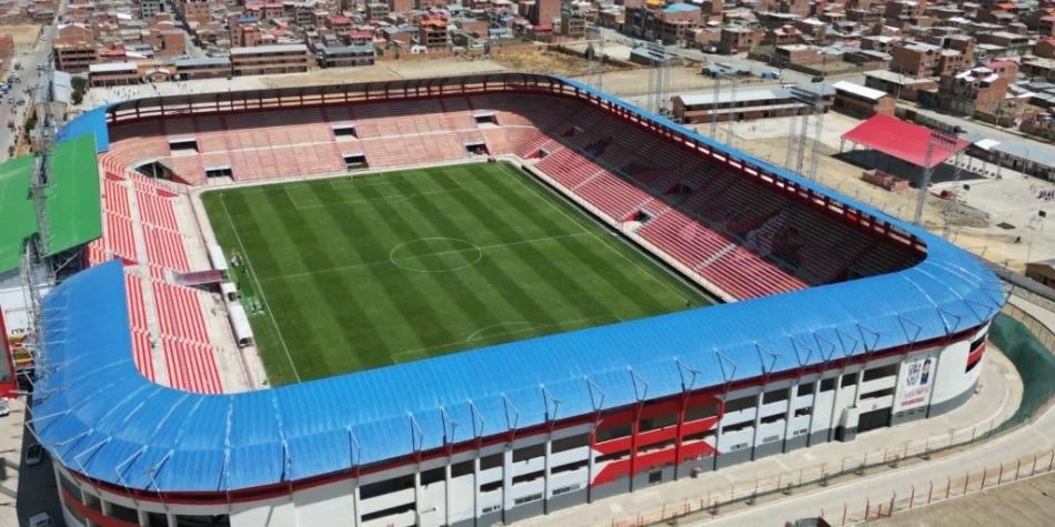 Estadio. Academia del Balompié contra Bolívar