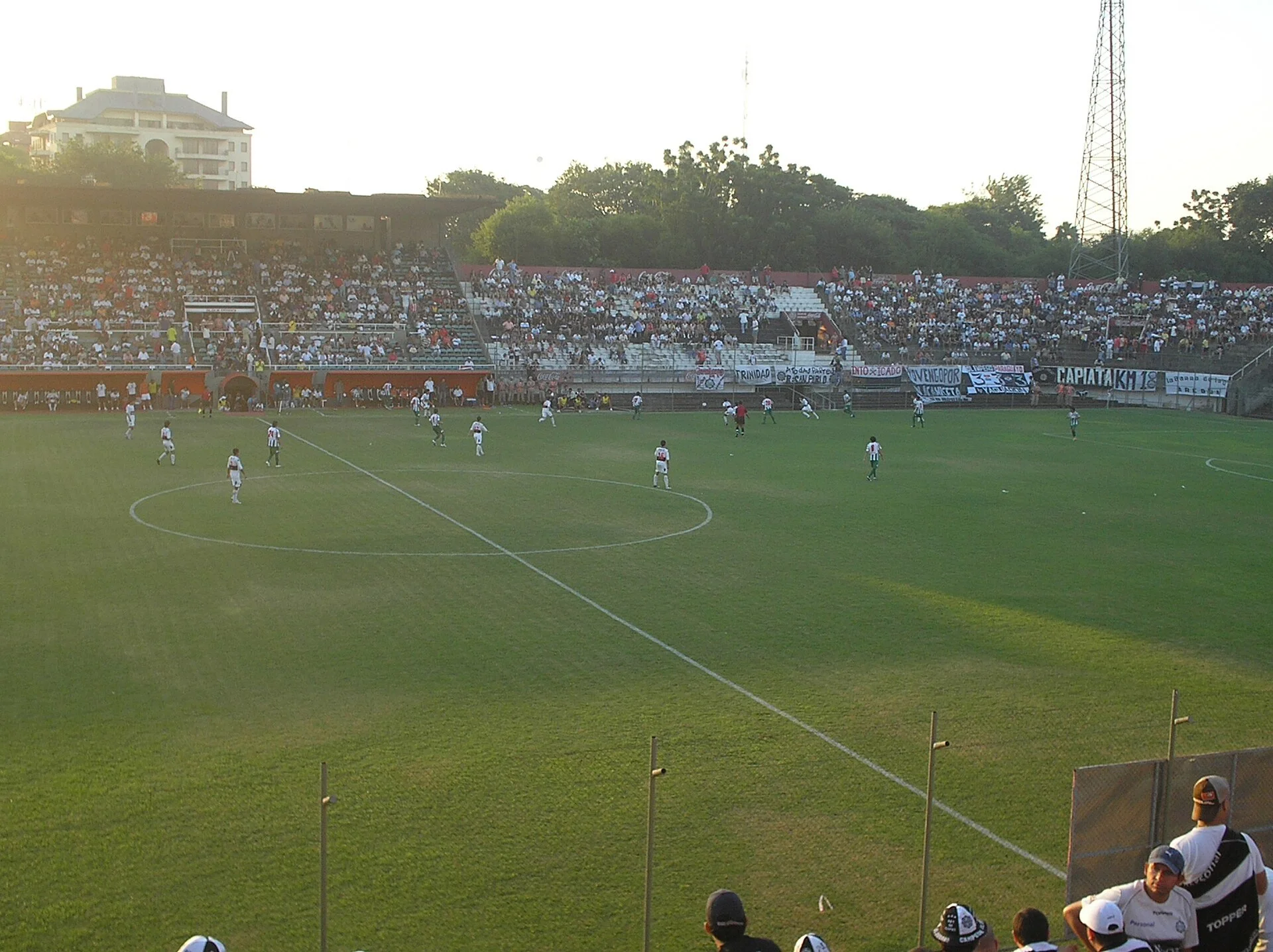 estadio. Olimpia contra Barracas Central